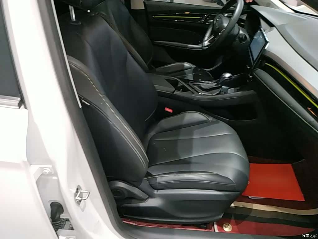 Roewe i5, 2022 25