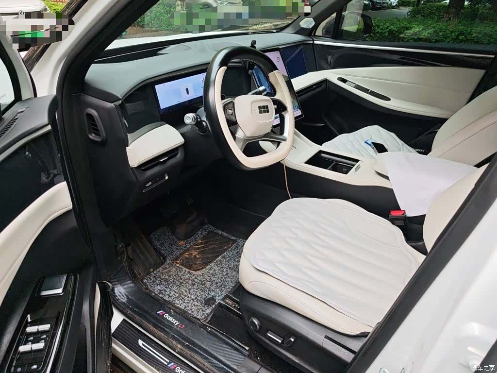 Geely Galaxy L7, 2023 17
