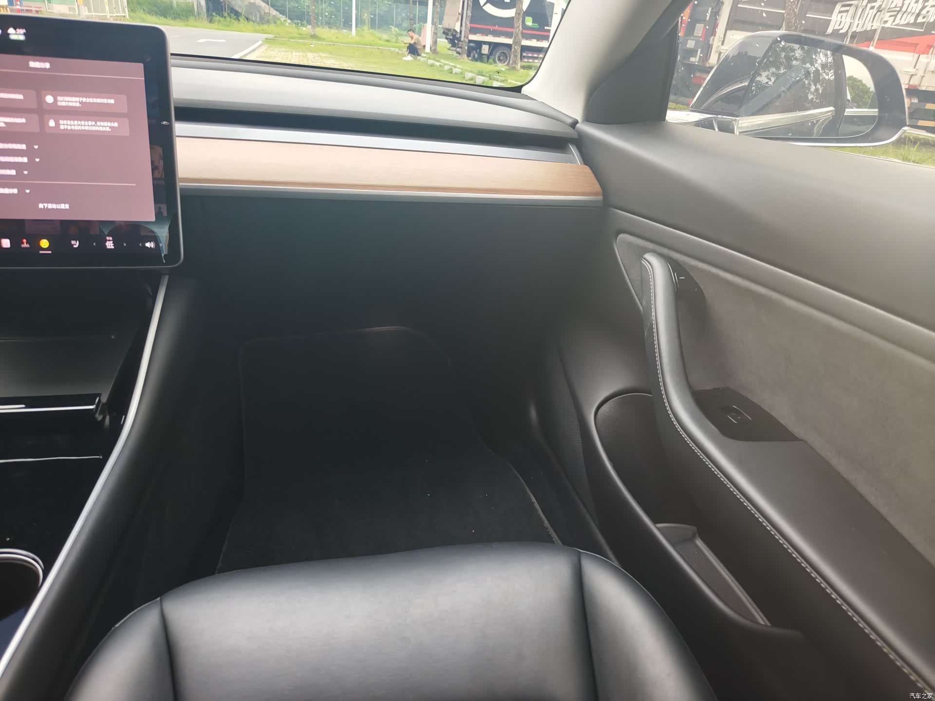 Tesla Model 3, 2019 16