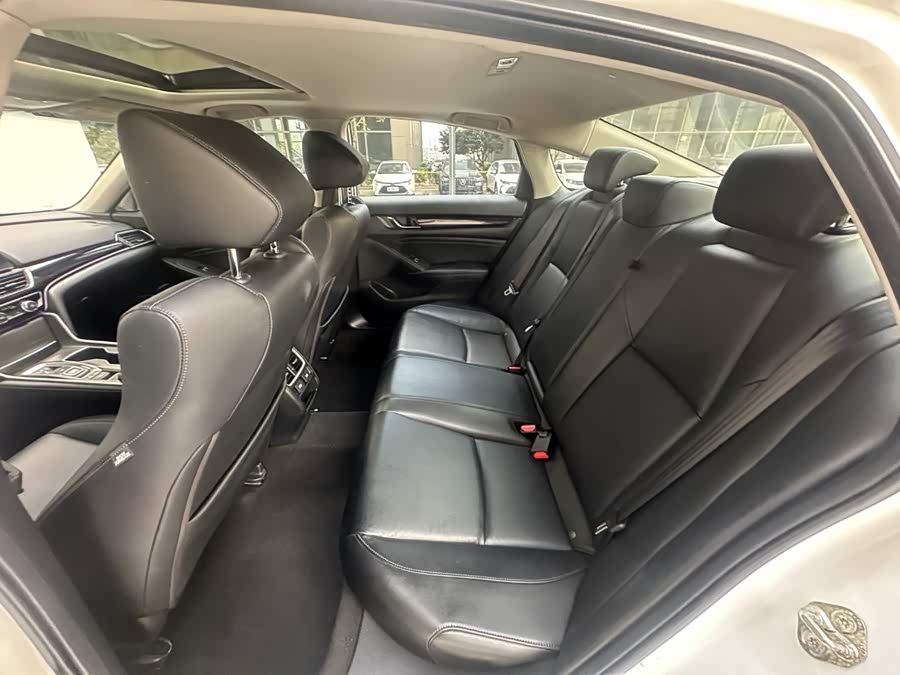 Honda Accord 2022, фото 7