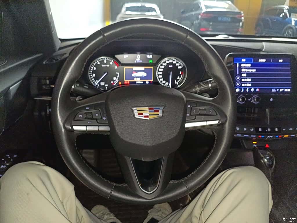 Cadillac CT4, 2023 11