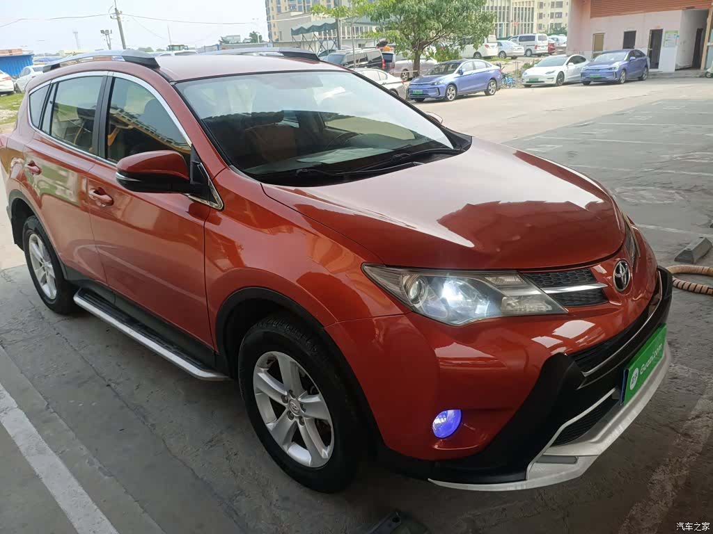 Toyota RAV4, 2014 4