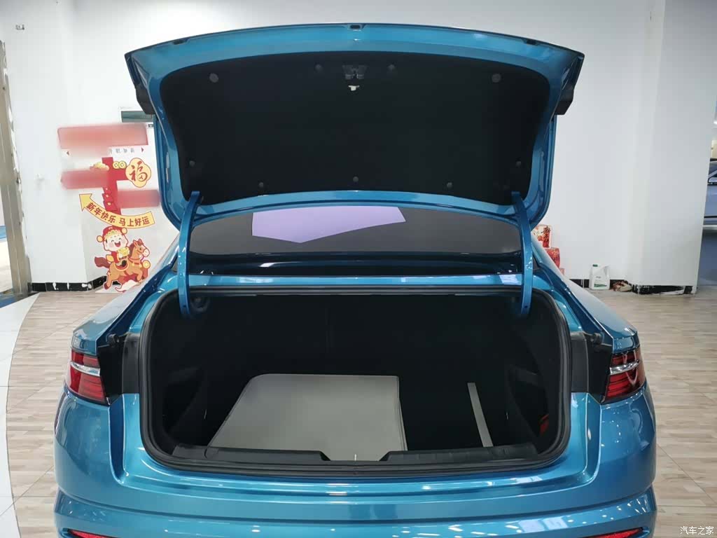 Geely Preface, 2020 19