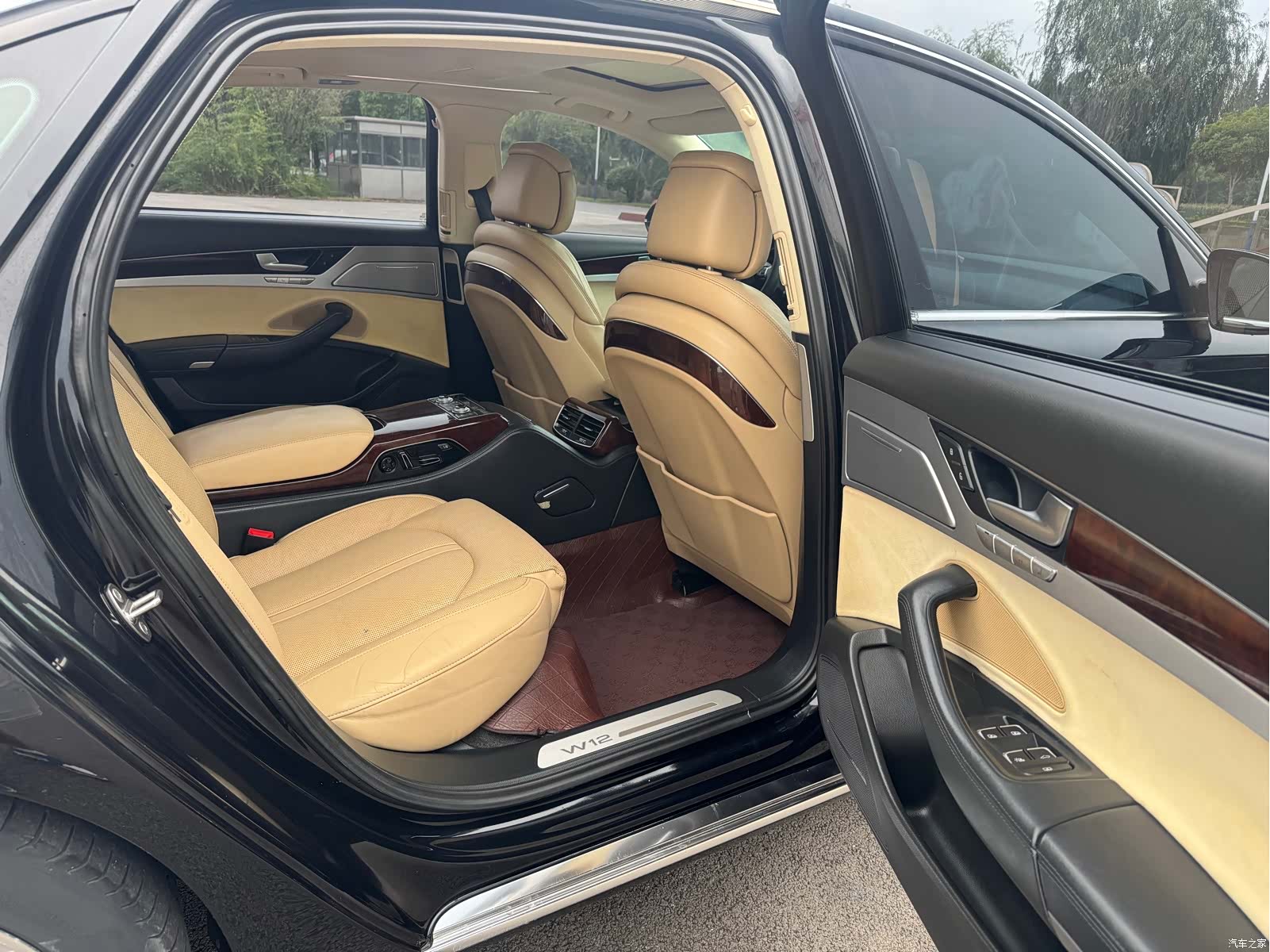 Audi A8L, 2013 11
