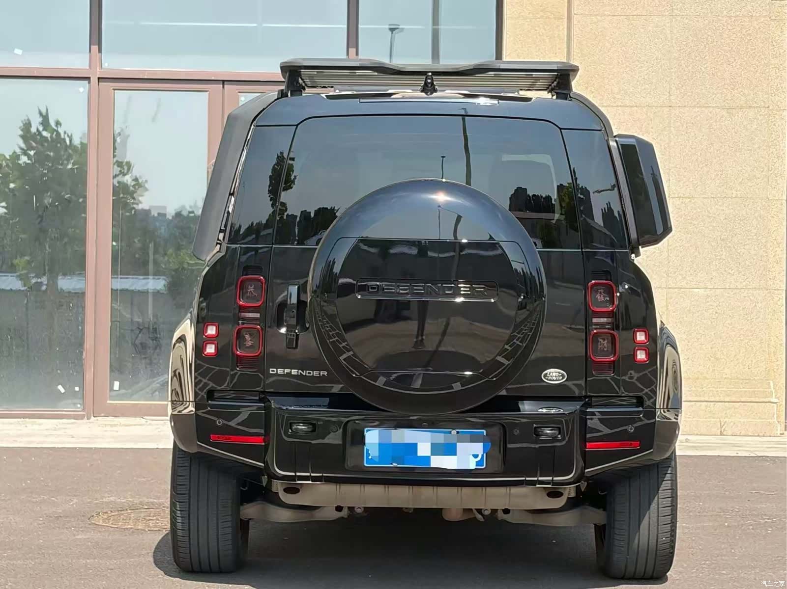 Land Rover Defender, 2024 14