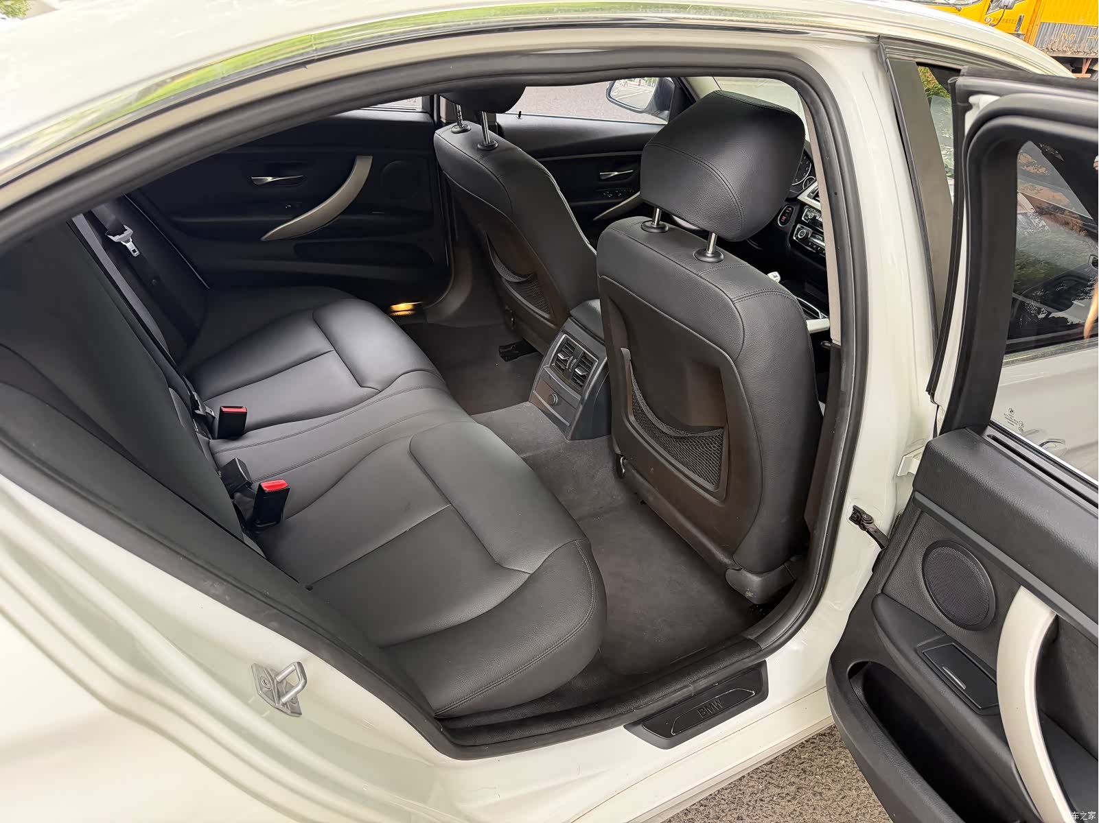 BMW 3 Series, 2015 15