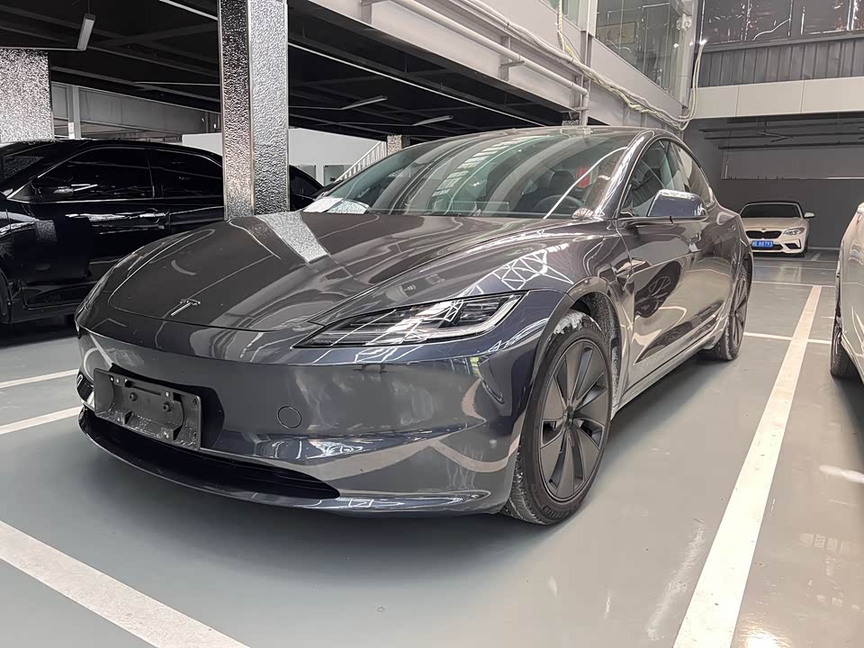Tesla Model 3 Tesla Model 3