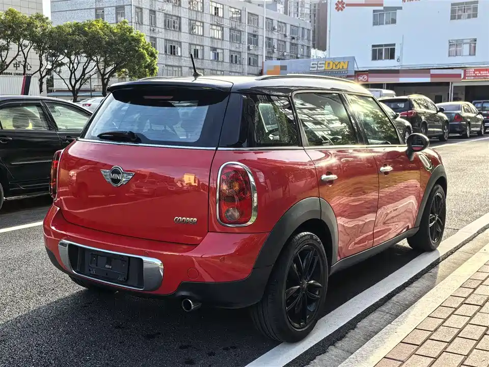 MINI COUNTRYMAN