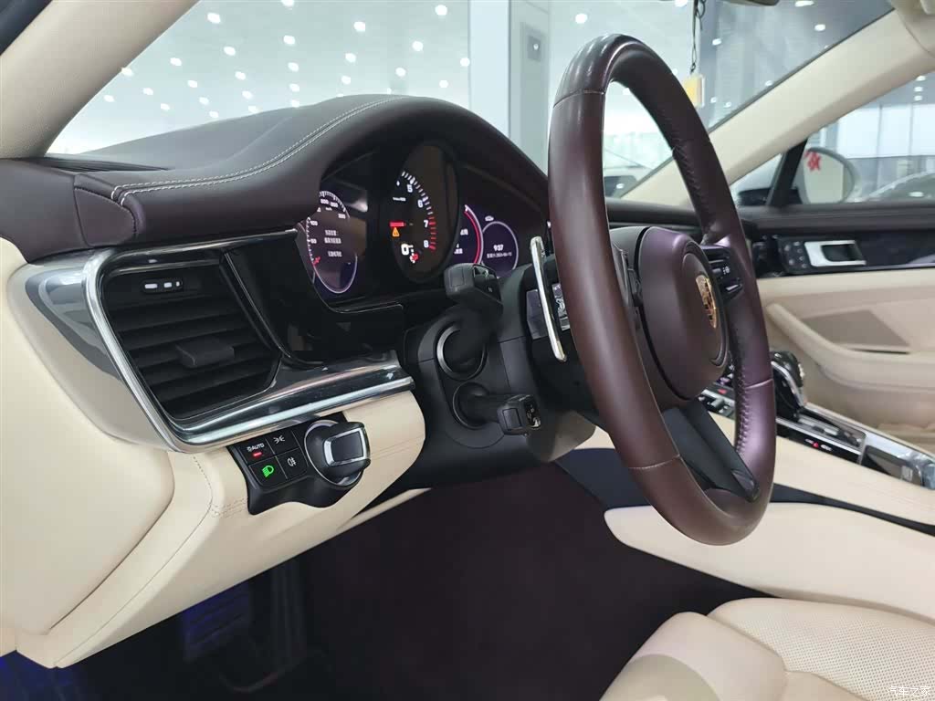 Porsche Panamera, 2022 все фото