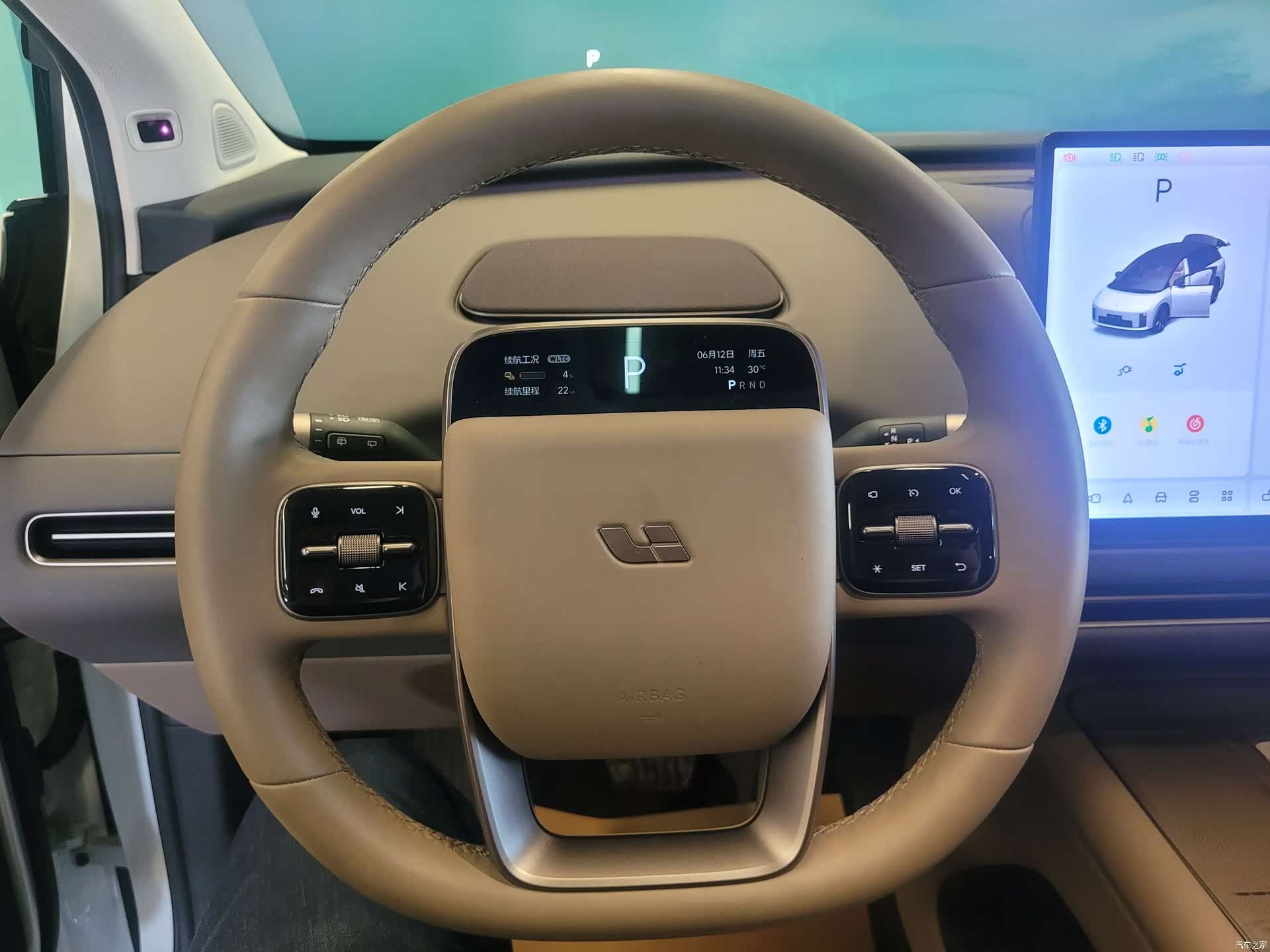 Li Auto i8, 2025 8