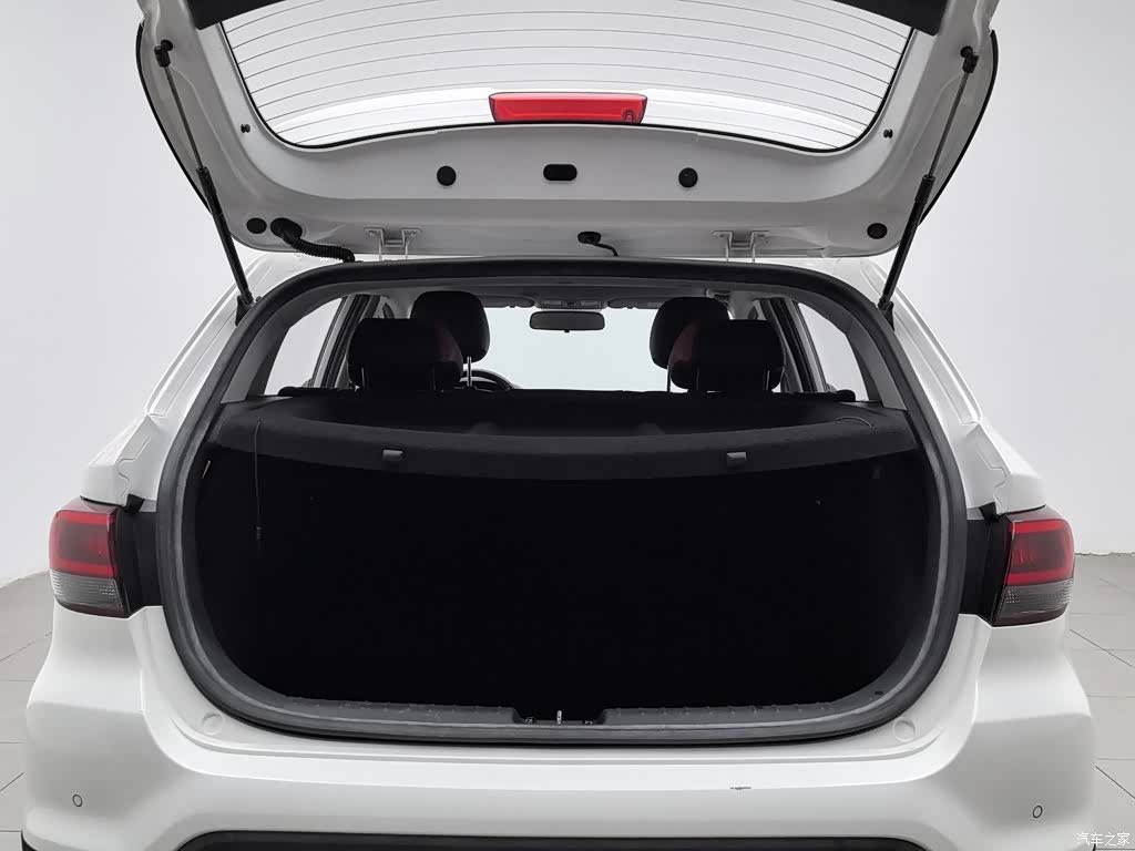 Kia KX, 2019 16