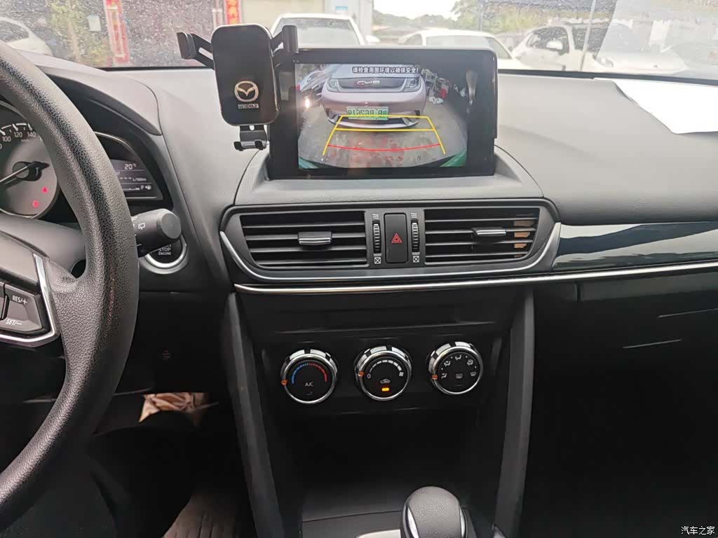 Mazda CX-4, 2021 9