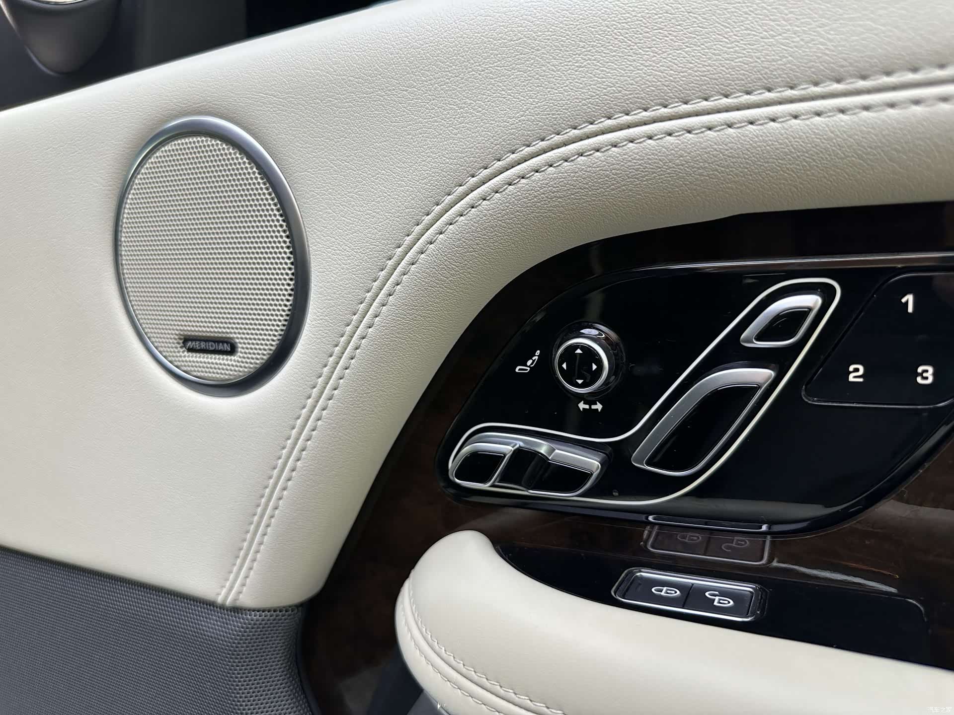 Land Rover Range Rover, 2020 19
