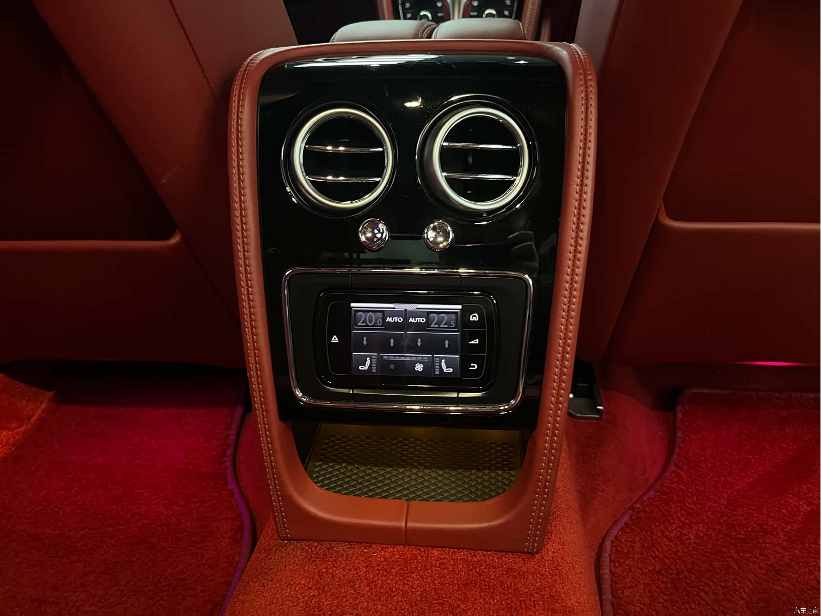 Bentley Flying Spur, 2017 13