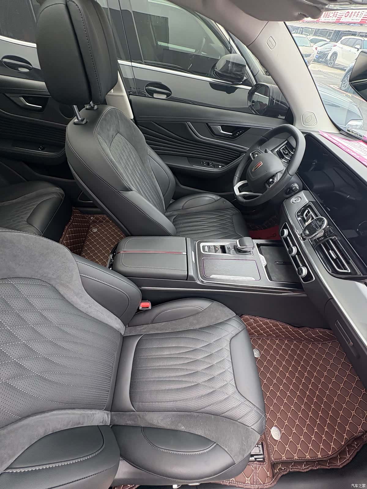Hongqi HS5, 2023 7
