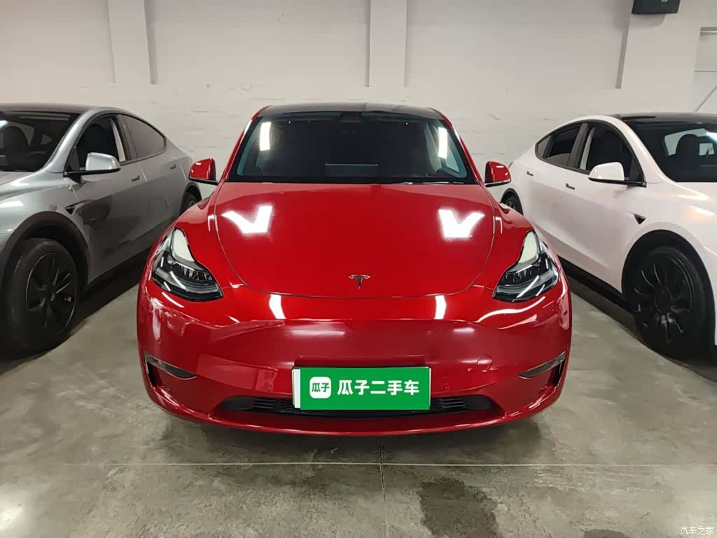 Tesla Model Y, 2021 3