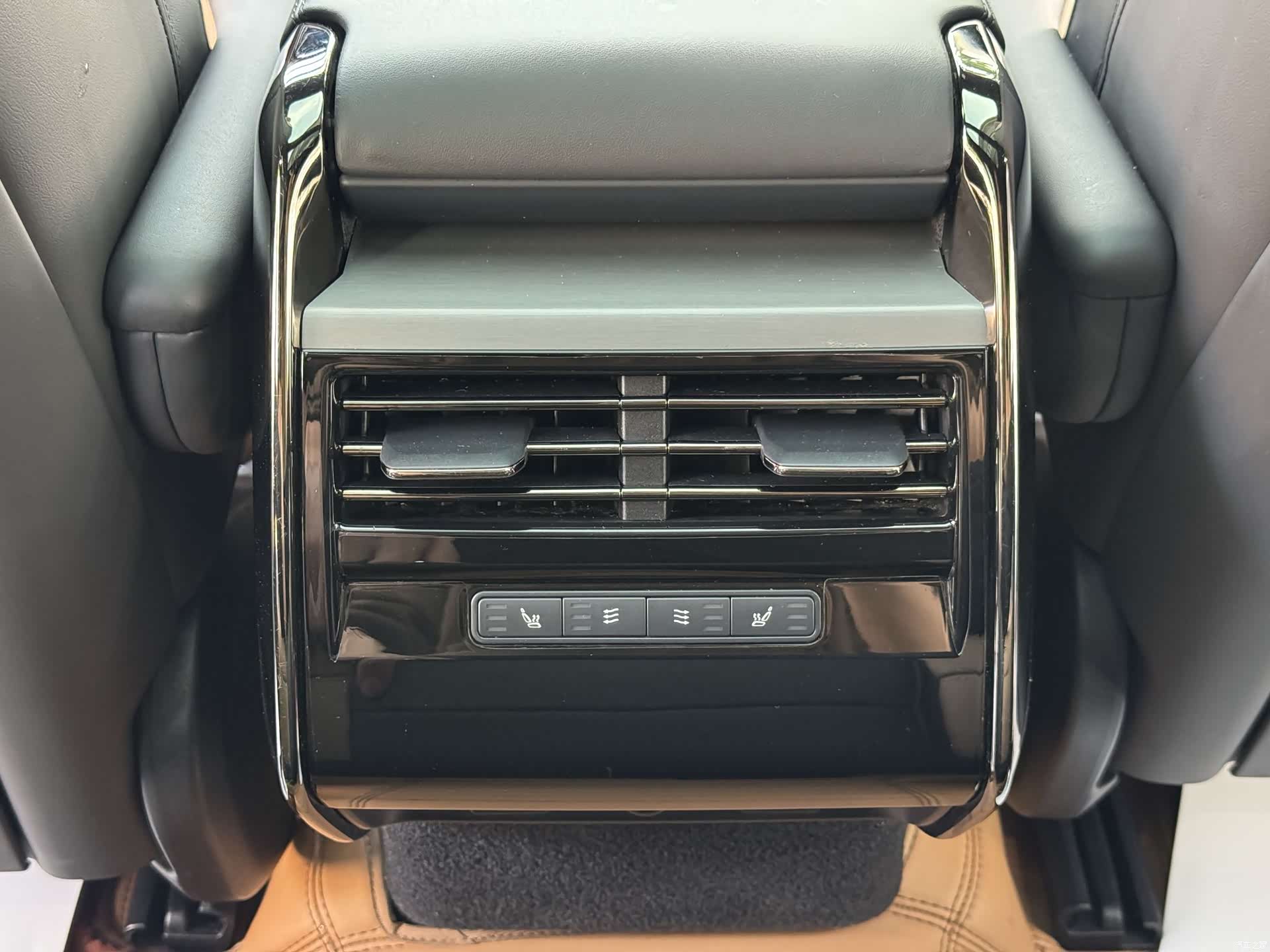 Land Rover Range Rover, 2023 16