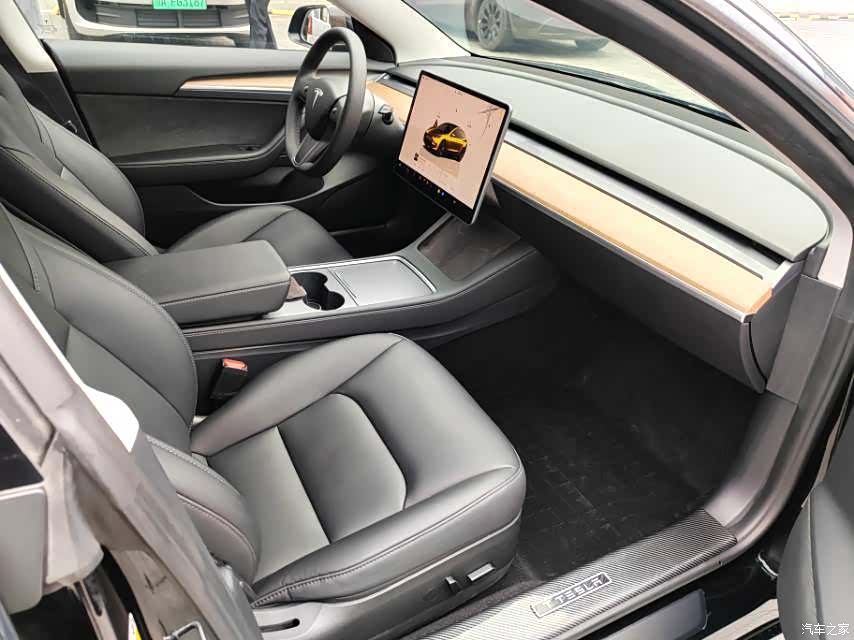 Tesla Model 3, 2022 6