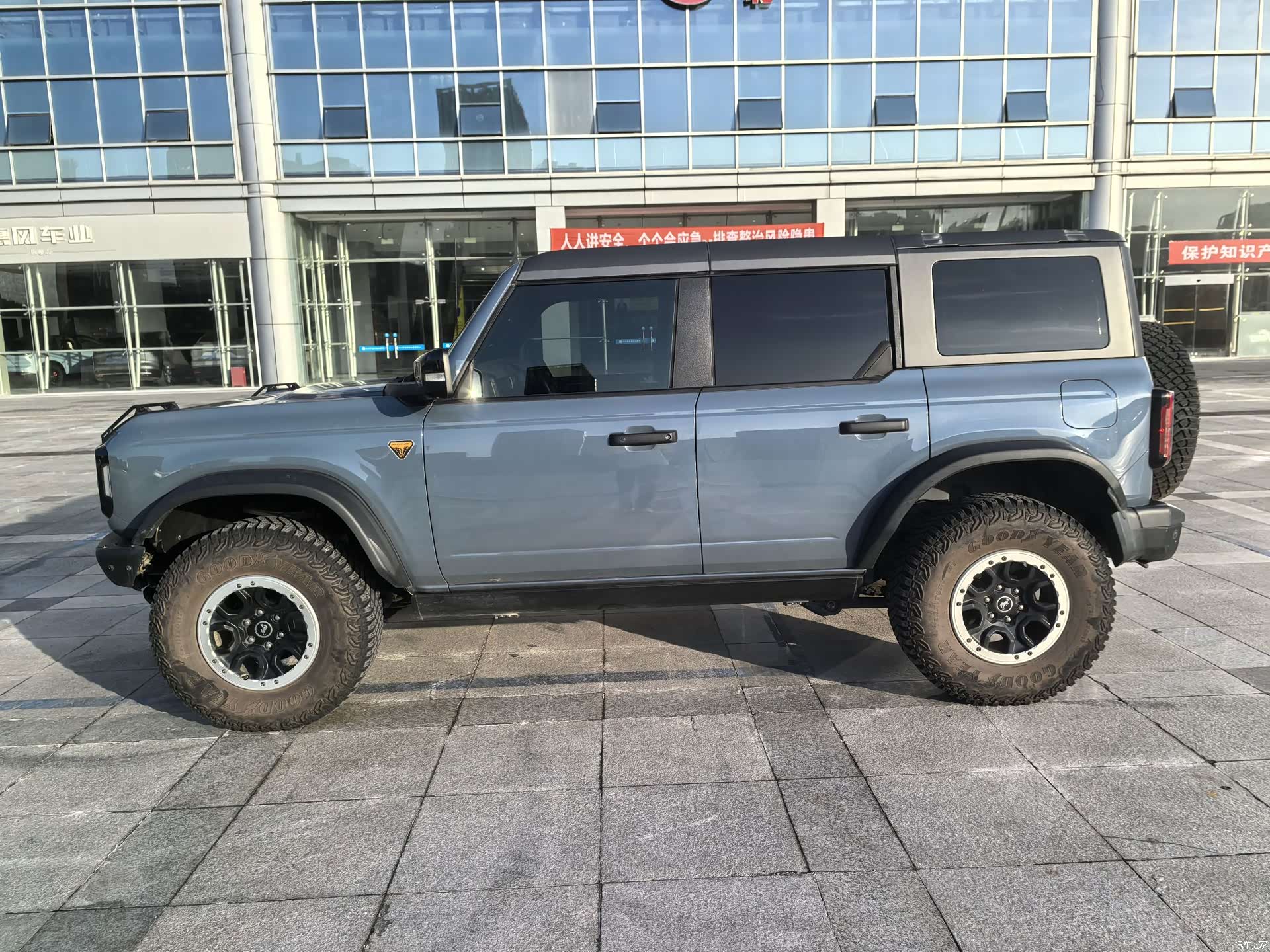 Ford Bronco, 2024 3