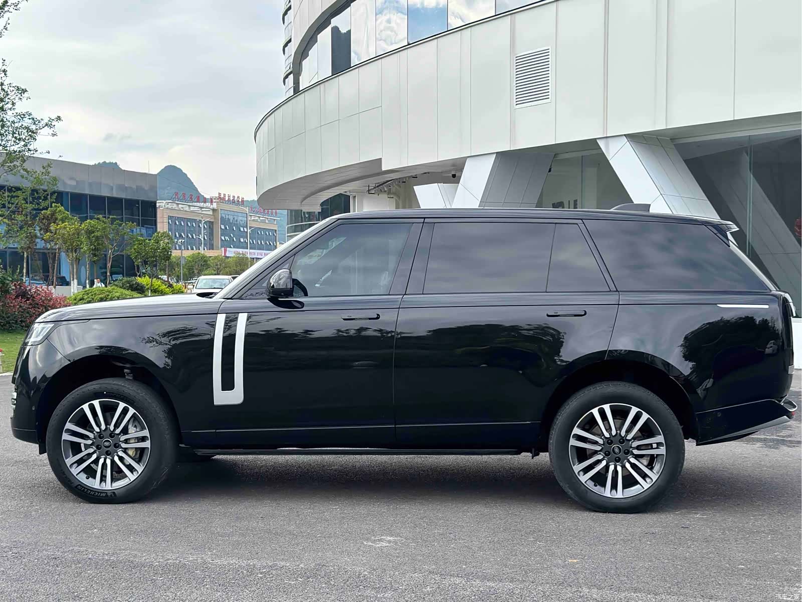 Land Rover Range Rover, 2023 11