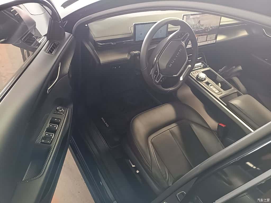 Wuling Starlight, 2024 16