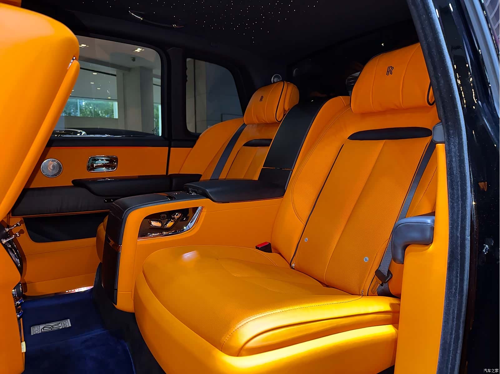 Rolls-Royce Cullinan, 2022 22