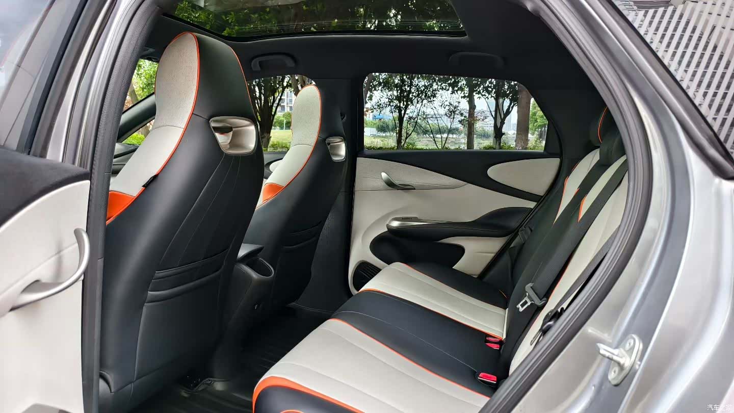 BYD Dolphin, 2022 9