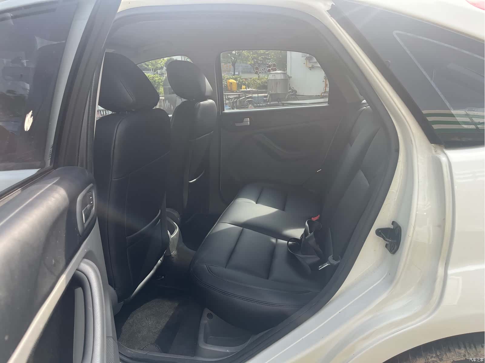 Ford Focus, 2015 11