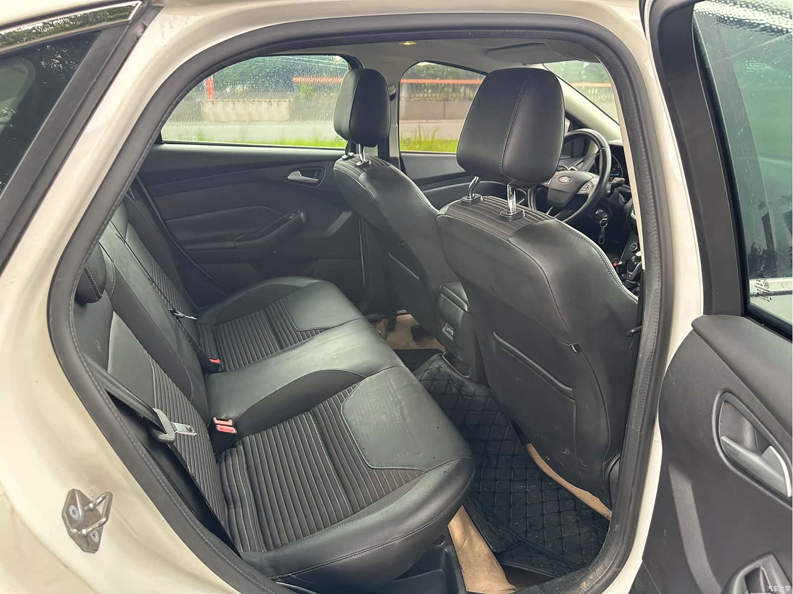 Ford Focus, 2017 10