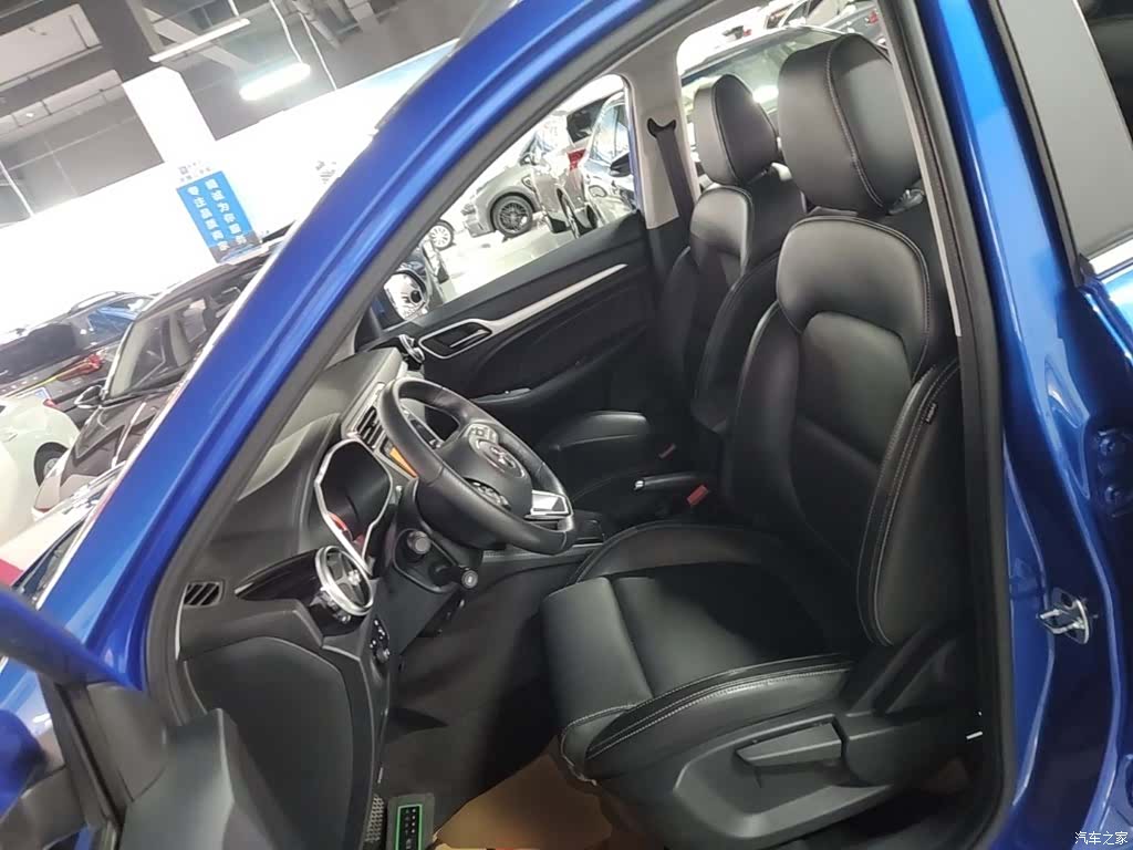 MG ZS, 2018 15