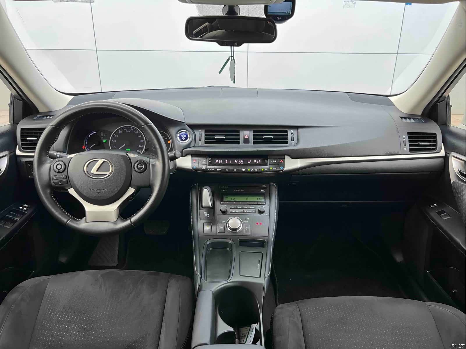 Lexus CT, 2018 10