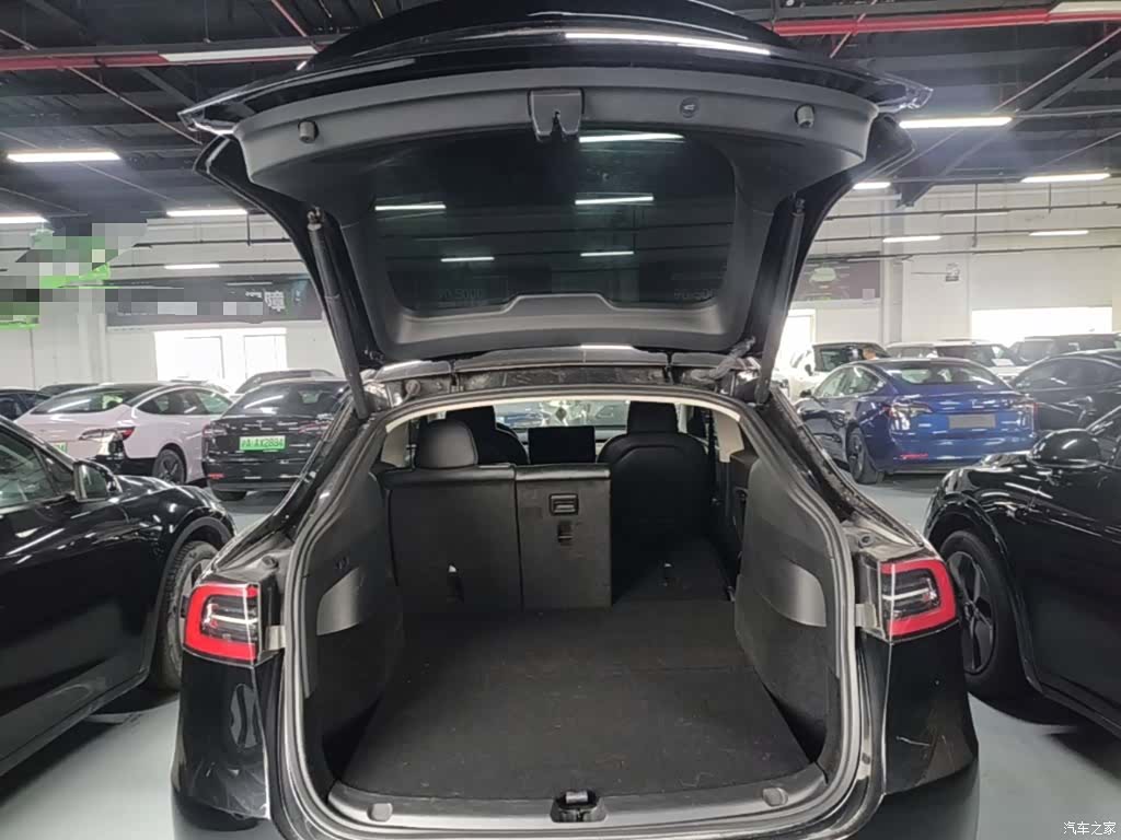 Tesla Model Y, 2022 15