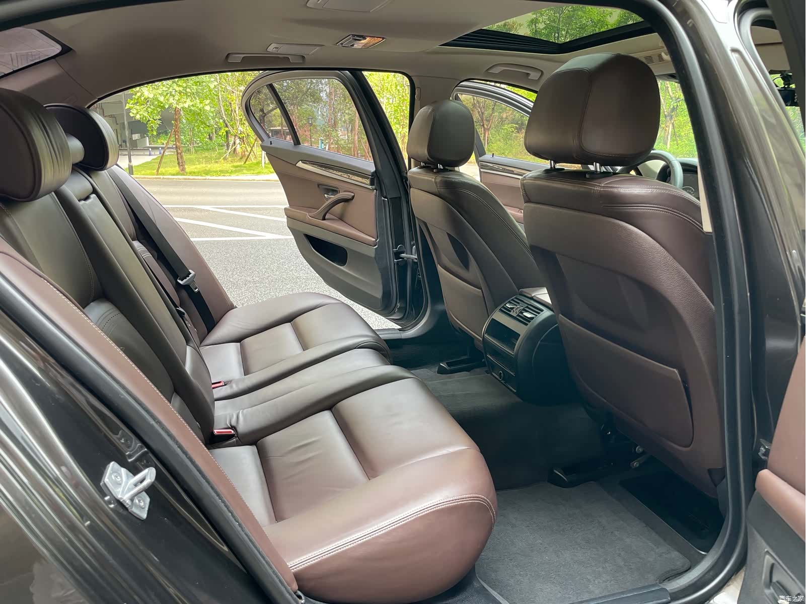 BMW 5 Series, 2015 13