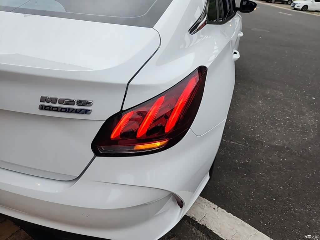 MG MG5, 2023 8