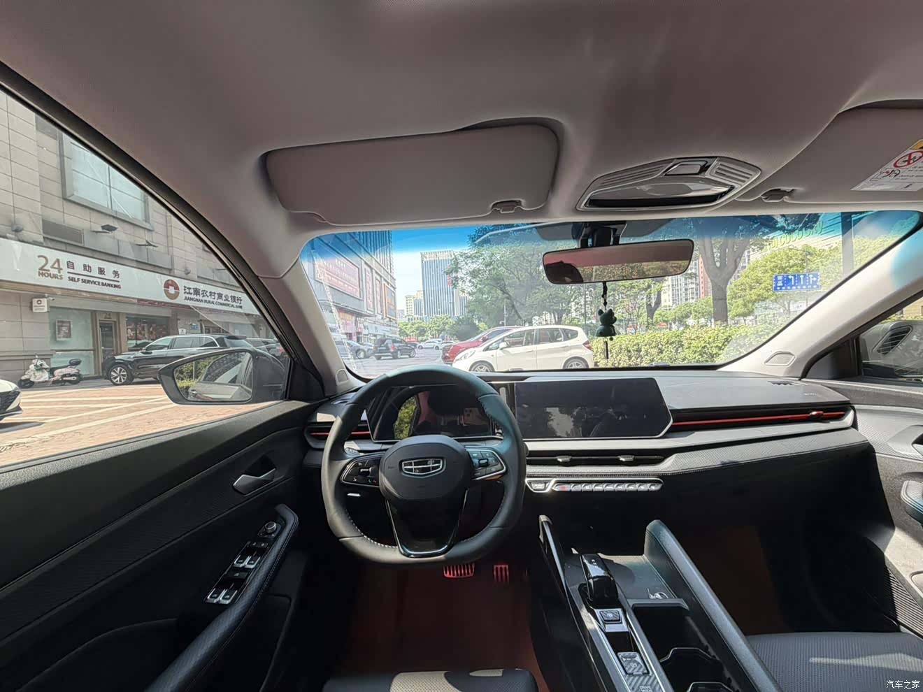 Geely Binray, 2025 18