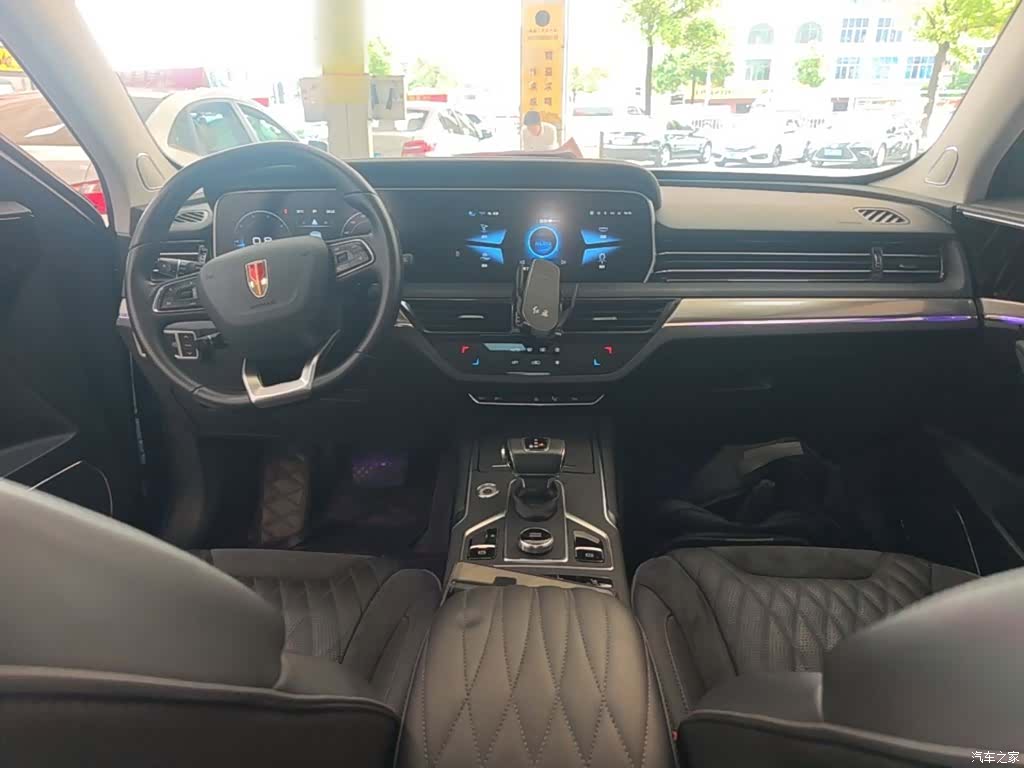 Hongqi HS5, 2022 10