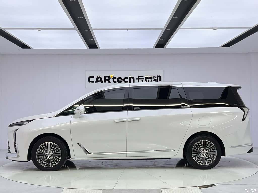 Buick GL8, 2025 2