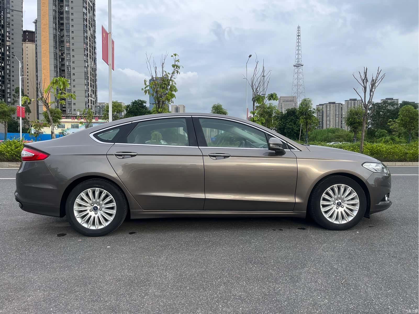 Ford Mondeo, 2014 4