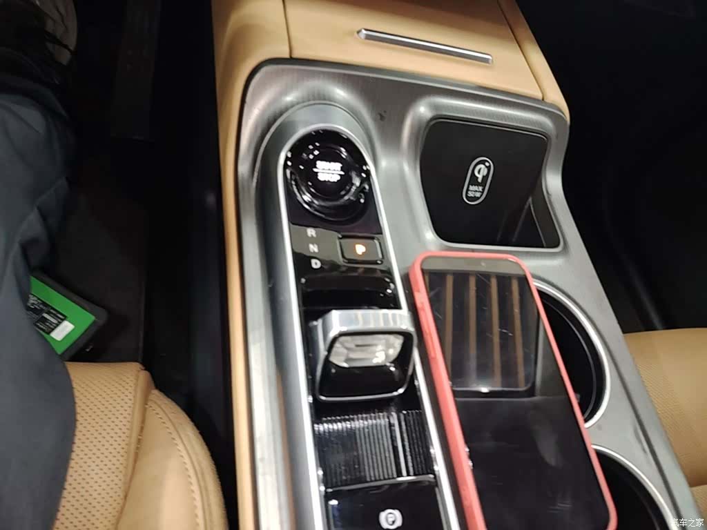 Trumpchi E8, 2024 10