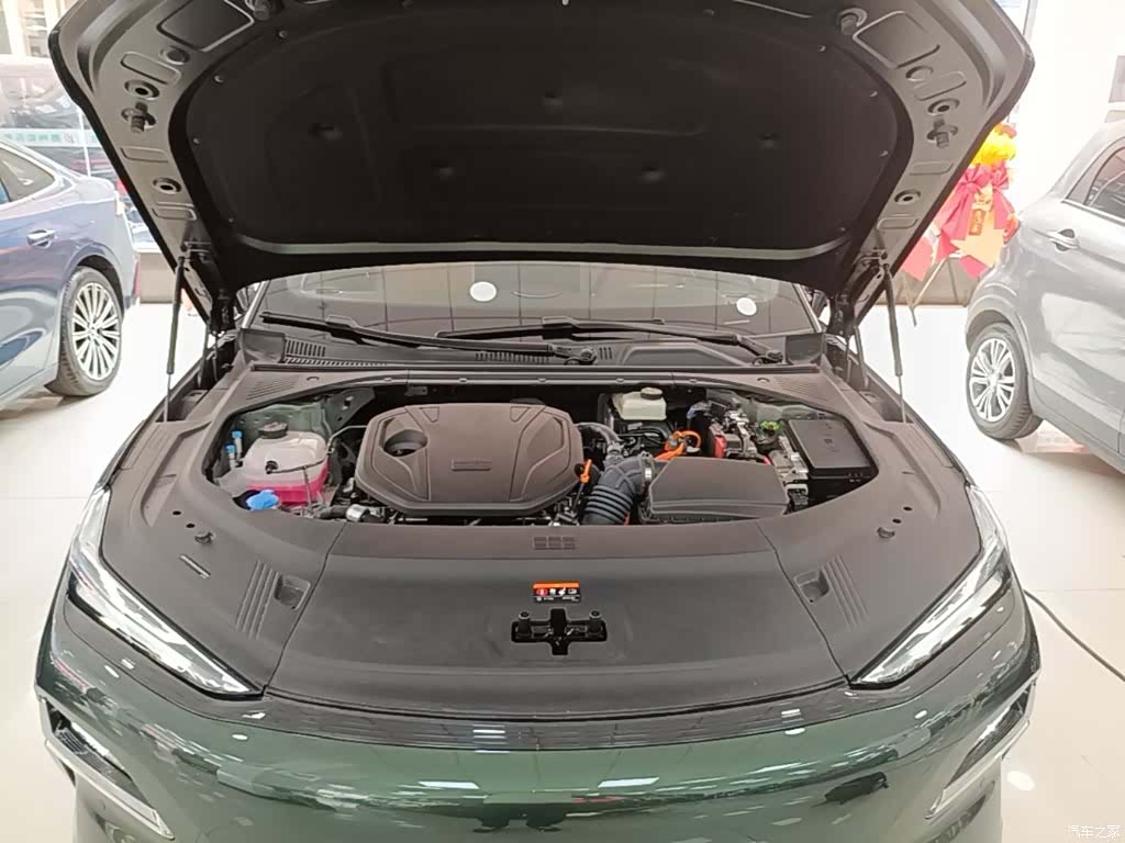 Geely 8, 2025 20