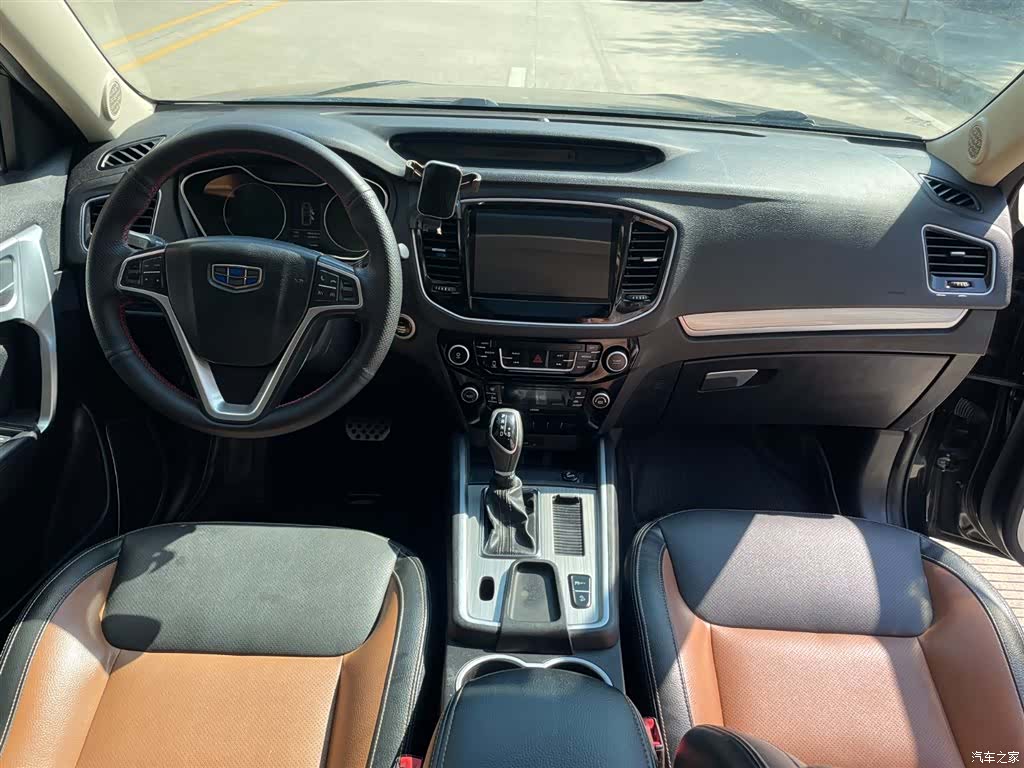 Geely X6, 2016 7