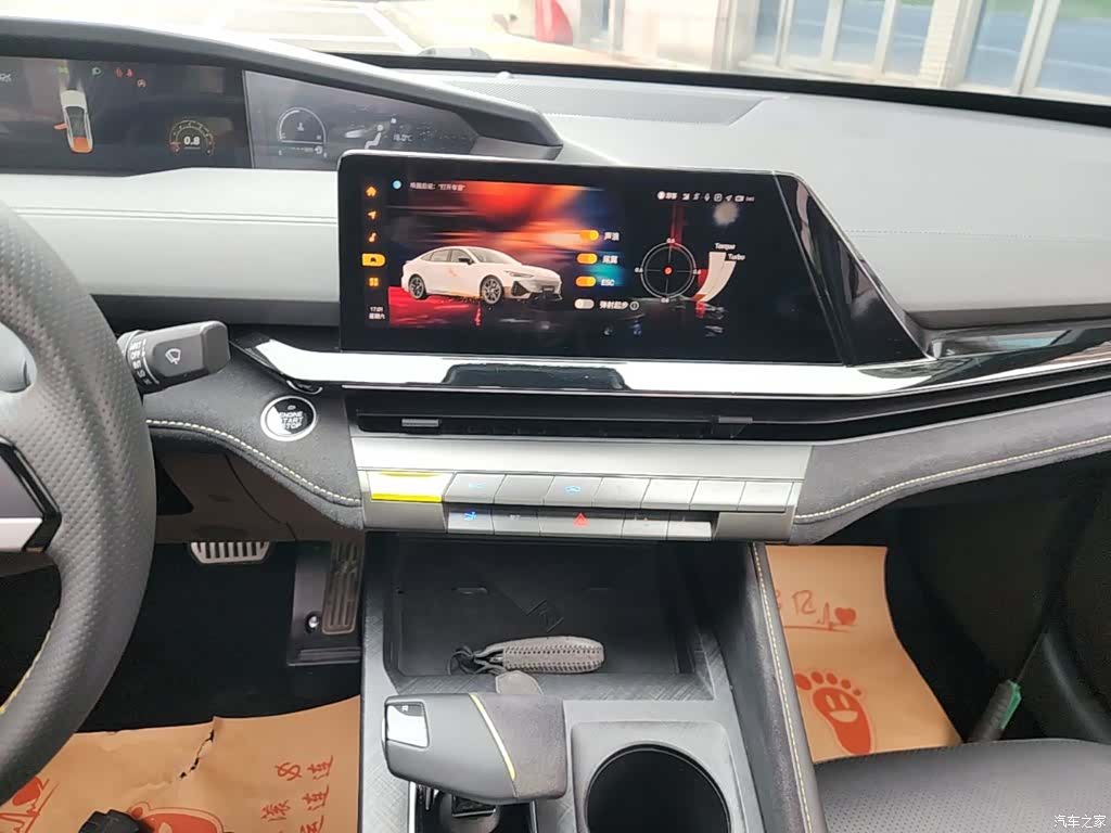 Changan UNI-V, 2022 13