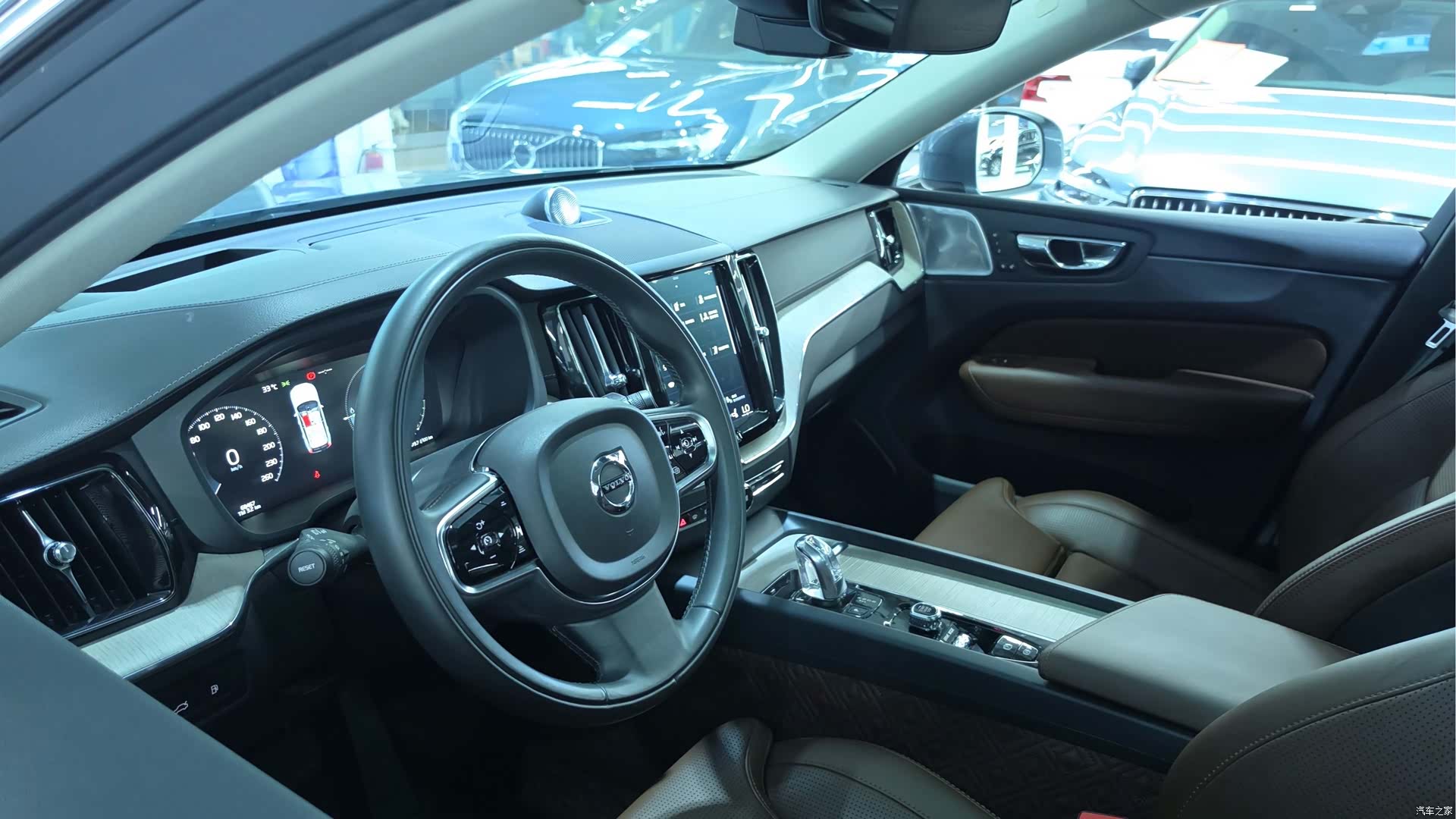 Volvo XC60, 2019 4