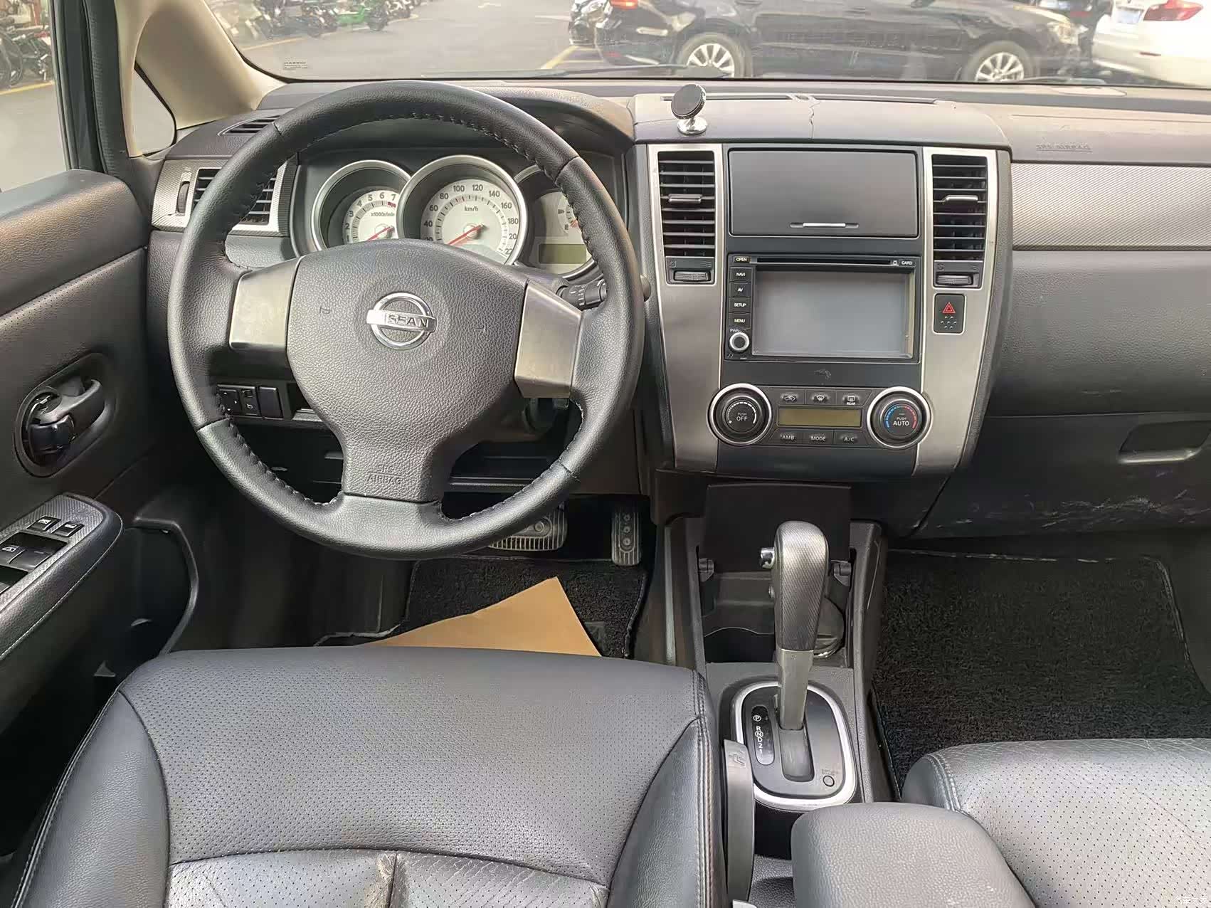 Nissan Tiida, 2010 18