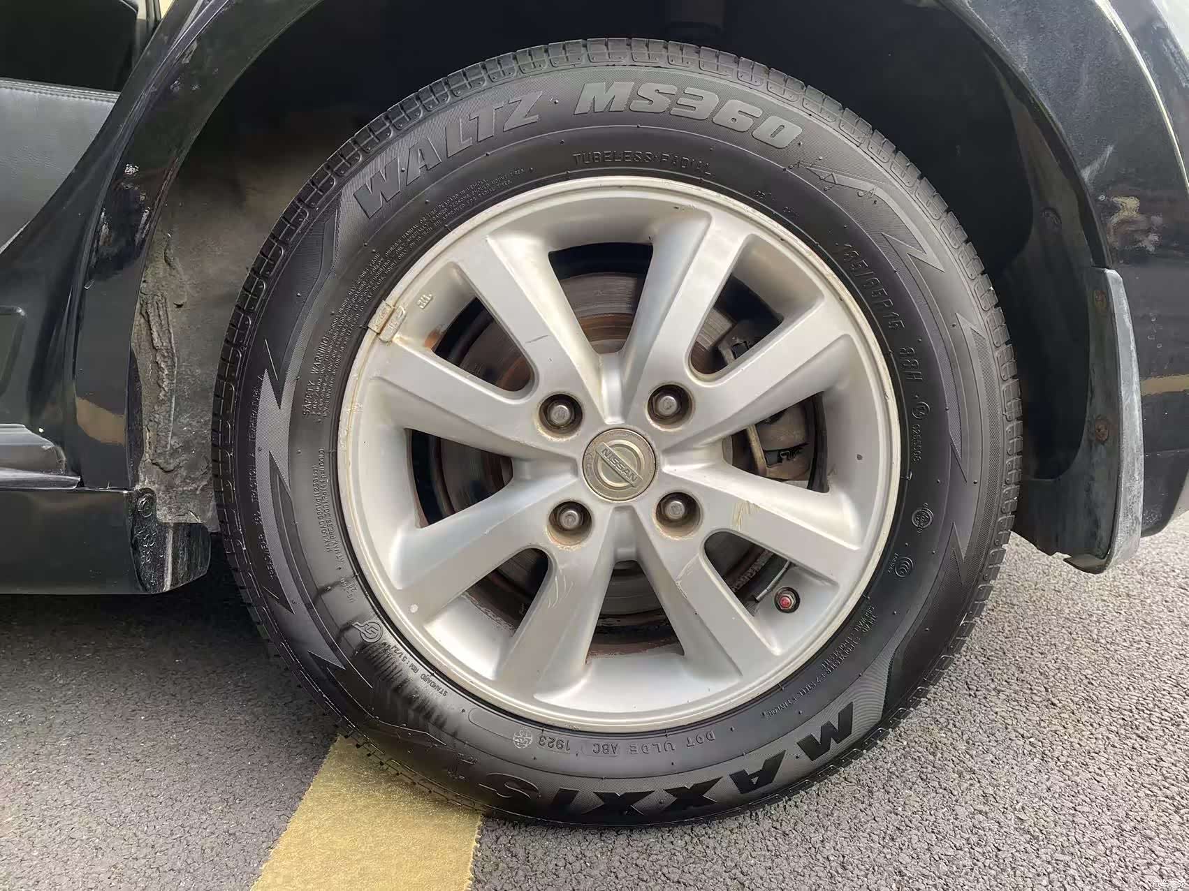 Nissan Tiida, 2010 8