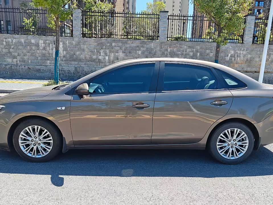 Buick Yinglang