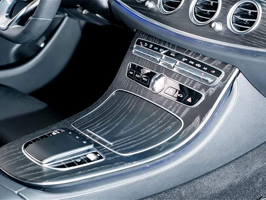 Mercedes-Benz E-class Mercedes-Benz E-class