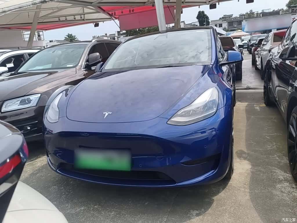 Tesla Model Y, 2022 3