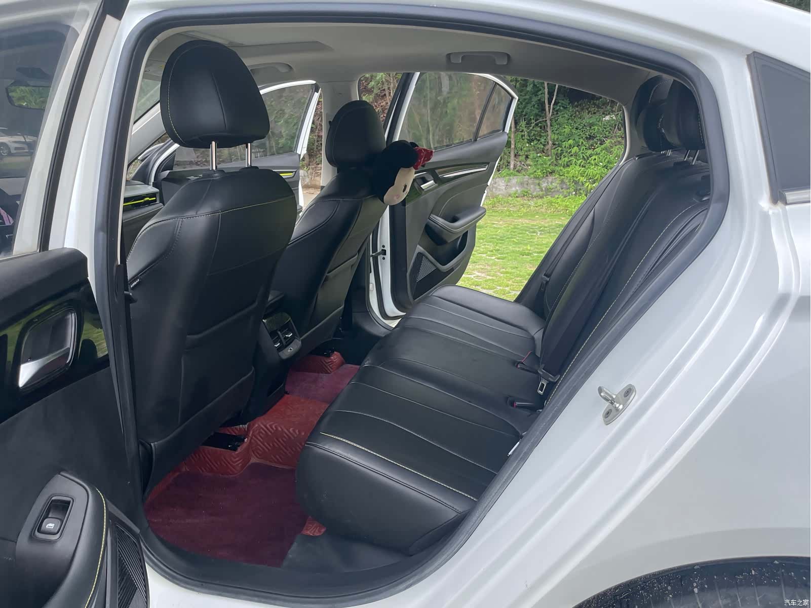 Roewe i5, 2022 4