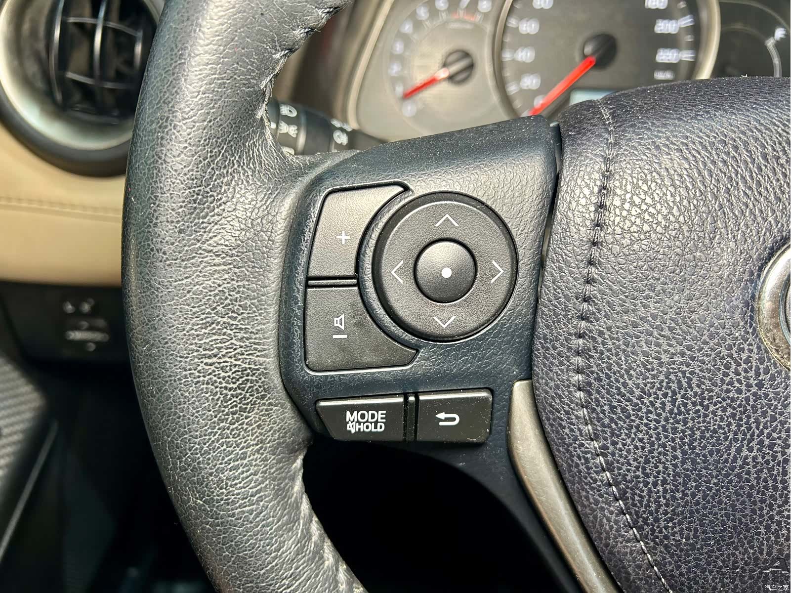 Toyota RAV4, 2016 12